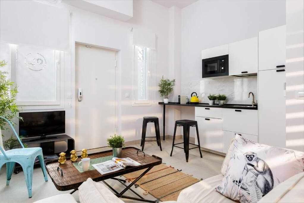Monkeys Apartments Pinoloft Nuevo Torneo Sevilla Eksteriør bilde